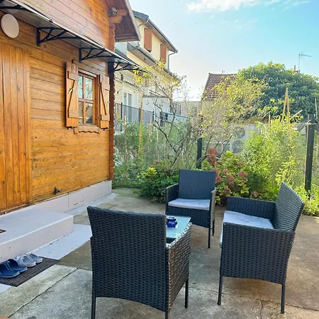 Alpesi faház Cozy Paris Suburb!