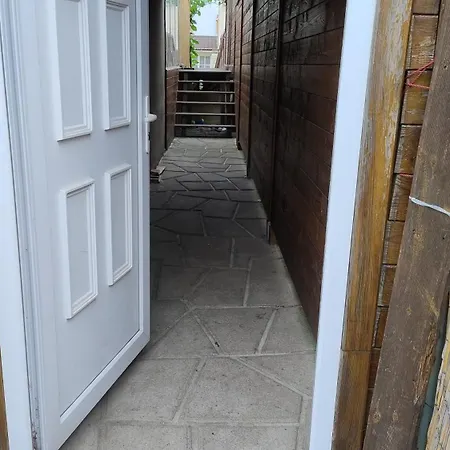 Chalet Cozy Paris Suburb! *