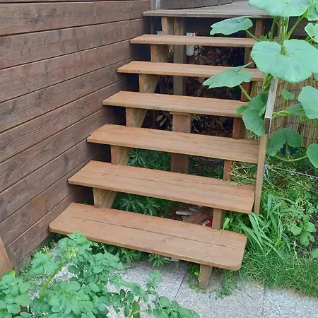 Chalet Cozy Paris Suburb!